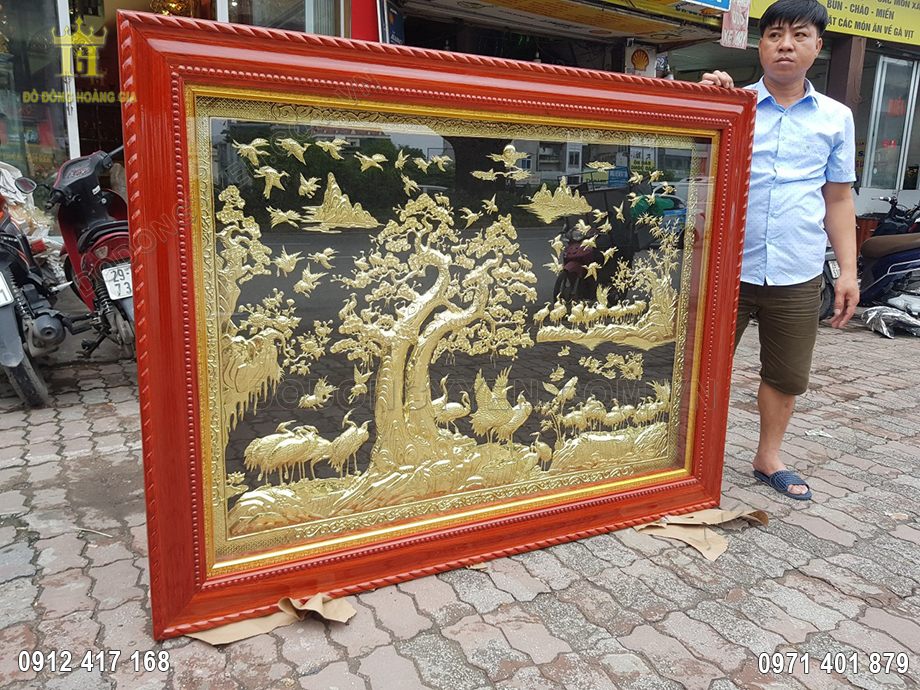 Khung tranh bằng gỗ hương được phun phủ chống mối mọt v&ocirc; c&ugrave;ng chắc chắn